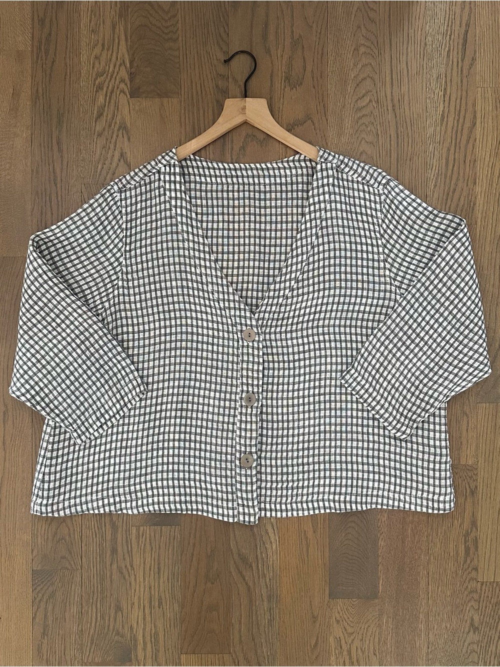 Flax Linen Windowpane Checked V-Neck 3/4 Sleeve Cardigan in White, Grey Medium